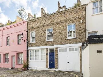 3 bedroom mews for sale