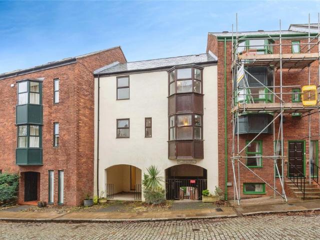 3 bedroom mews for sale