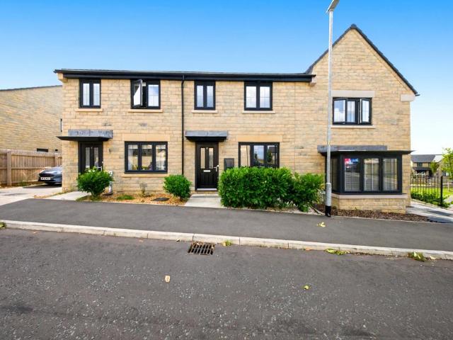 3 bedroom mews for sale