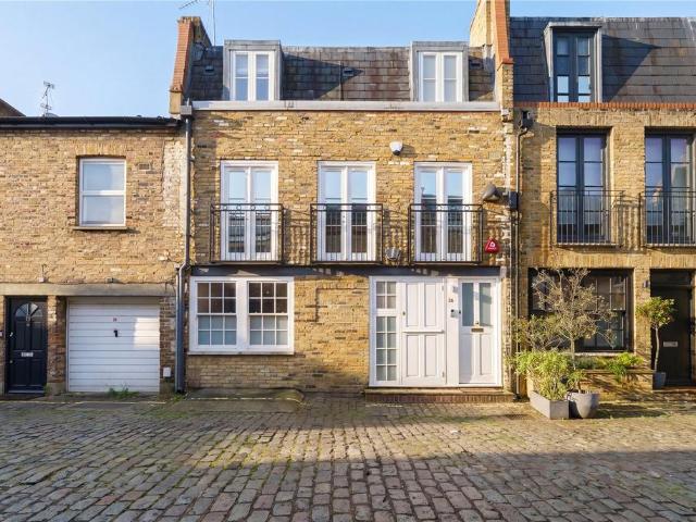 3 bedroom mews for sale