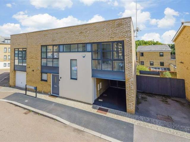 3 Bedroom Mews House