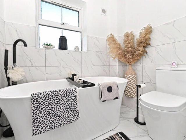 3 bedroom mews property for sale in Redwing Grove, Packmoor, Stoke On Trent, ST7