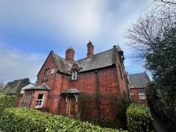 3 bedroom mews property for rent in Hartford Road, Davenham, CW9
