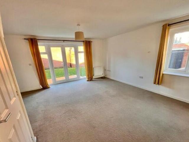 3 Bedroom Mews Property For Rent In Sandbach