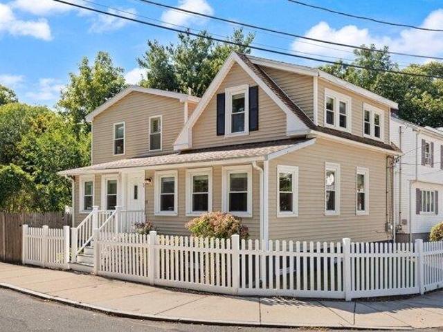 3 bedroom, Medford MA 02155 105427746