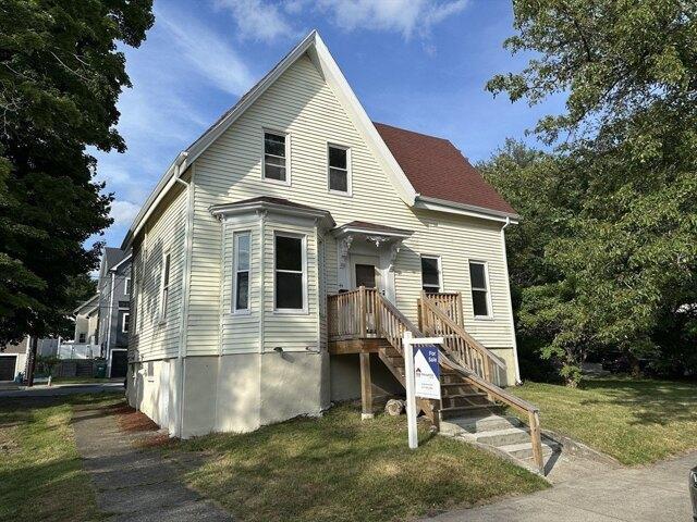 3 bedroom, Medford MA 02155 105575035