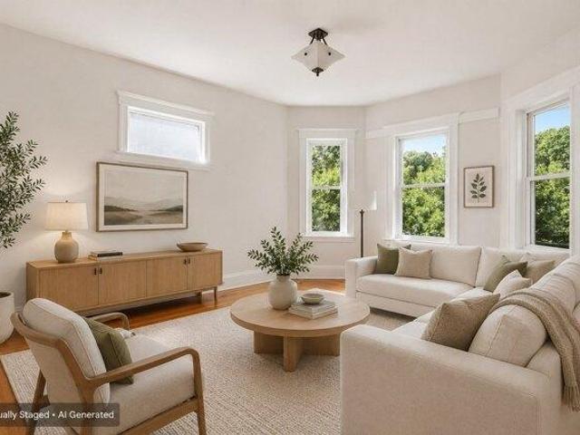 3 bedroom, Medford MA 02155 105579411