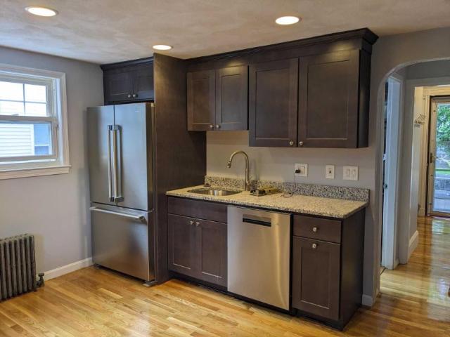 3 bedroom, Medford MA 02155 LS98396175