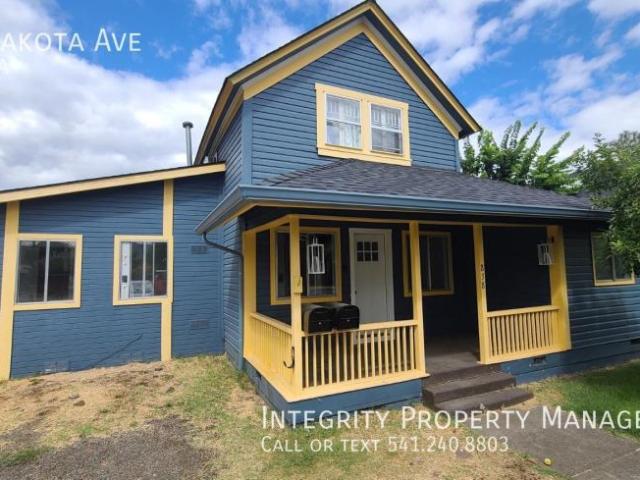 3 bedroom, Medford OR 97501 LS105357608