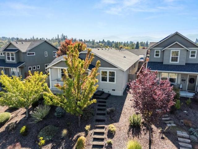 3 bedroom, Medford OR 97504 105919780