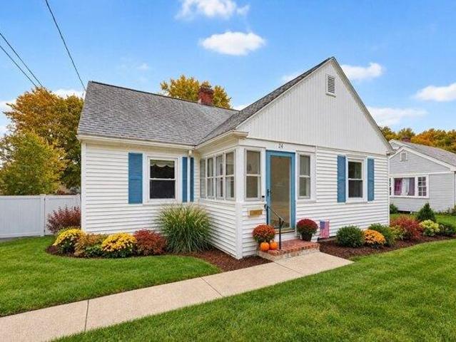 3 bedroom, Medfield MA 02052 105557263