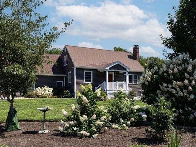 3 bedroom, Medway MA 02053 105402819
