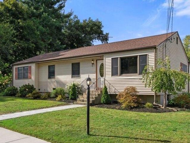 3 bedroom, Medway MA 02053 105648663
