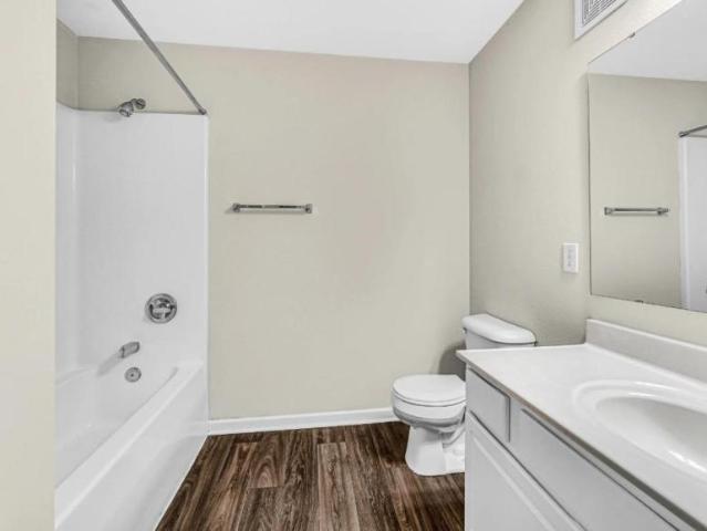 3 bedroom, Merrillville IN 46410 LS105304476