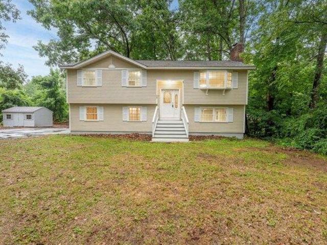 3 bedroom, Merrimack NH 03054 104297918