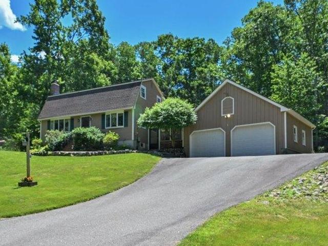 3 bedroom, Merrimack NH 03054 104333073