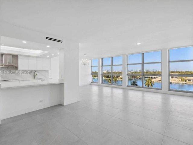 3 bedroom, Miami Beach FL 33140 LS92822331