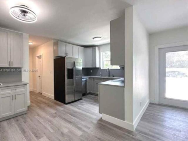3 bedroom, Miami Gardens FL 33056 106220787