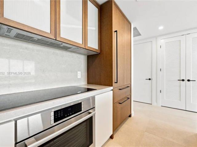 3 bedroom, Miami FL 33129 105280474