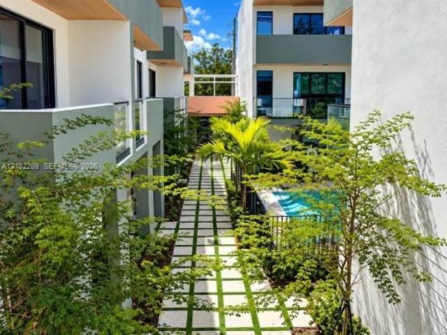 3 bedroom, Miami FL 33129 105877131