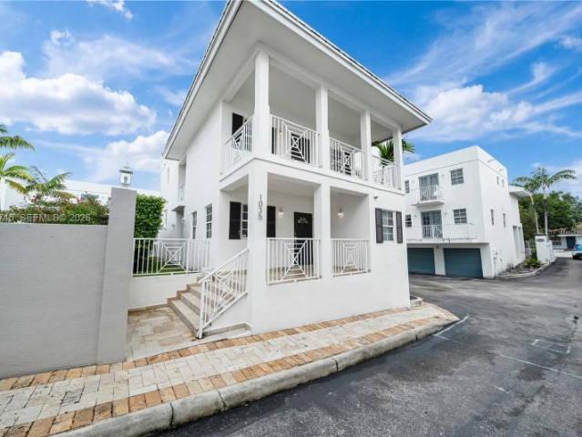 3 bedroom, Miami FL 33130 105394223