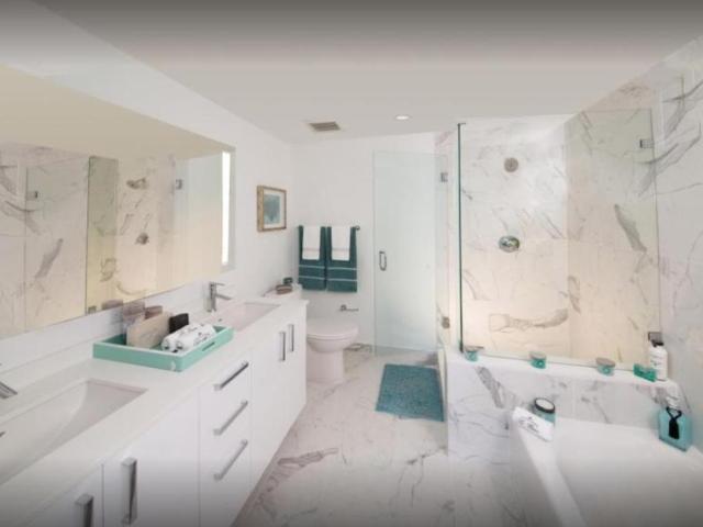 3 bedroom, Miami FL 33131 LS95410988