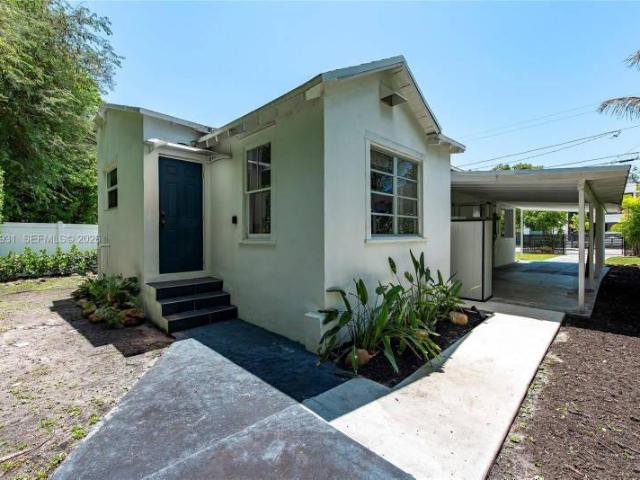 3 bedroom, Miami FL 33133 105393940