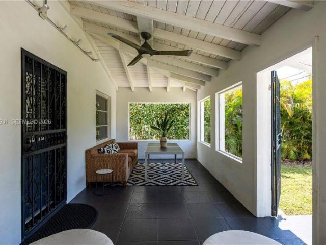 3 bedroom, Miami FL 33133 105565209