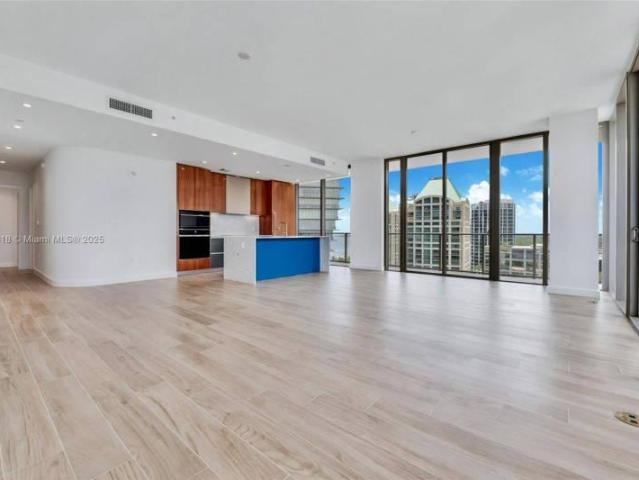 3 bedroom, Miami FL 33133 96148380