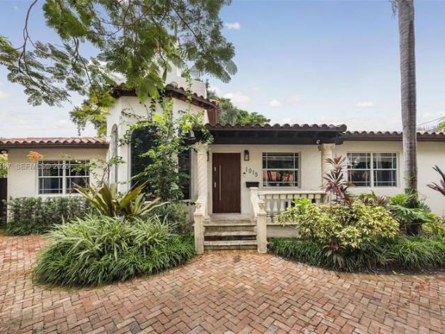 3 bedroom, Miami FL 33134 105991119