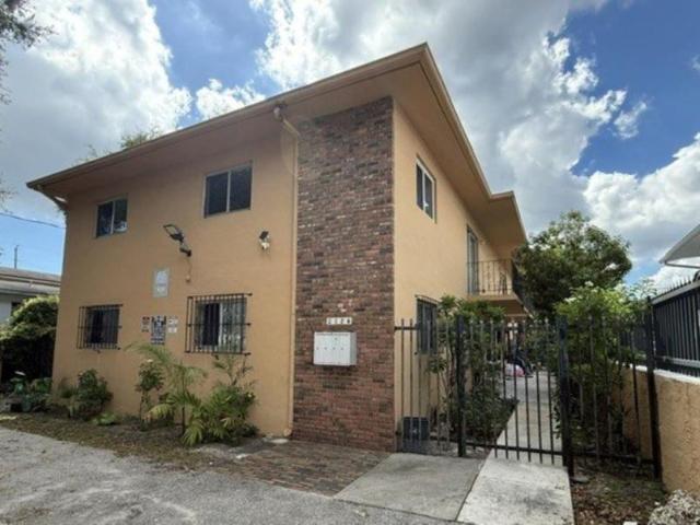 3 bedroom, Miami FL 33135 106028766