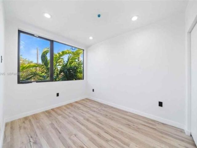 3 bedroom, Miami FL 33137 106220772
