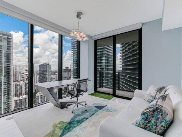 3 bedroom, Miami FL 33137 95786056