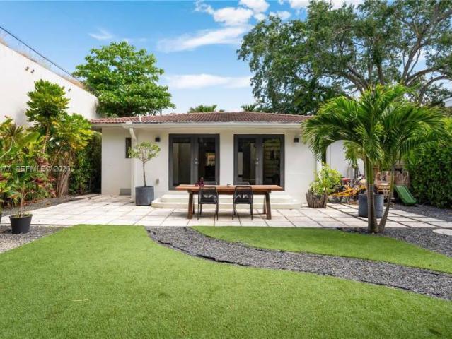 3 bedroom, Miami FL 33138 105990959