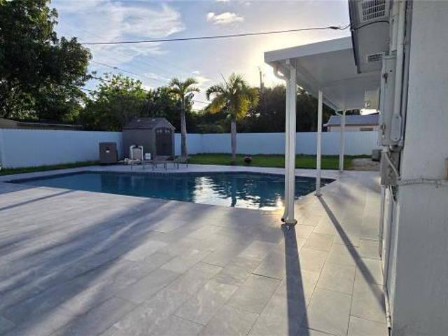 3 bedroom, Miami FL 33144 106192232