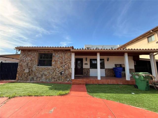 3 bedroom, Miami FL 33145 105737018
