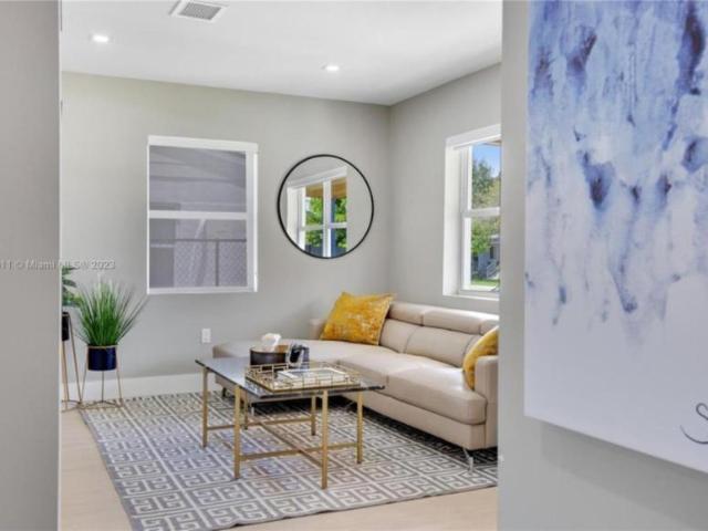 3 bedroom, Miami FL 33155 106244342