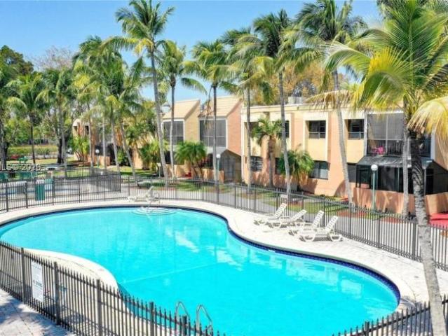 3 bedroom, Miami FL 33156 106216750