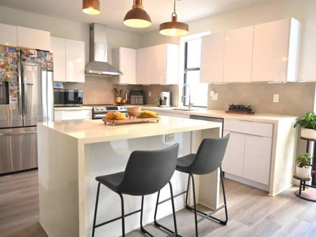 3 bedroom, Miami FL 33161 106191990