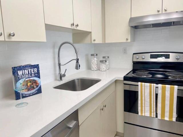 3 bedroom, Miami FL 33172 106107777