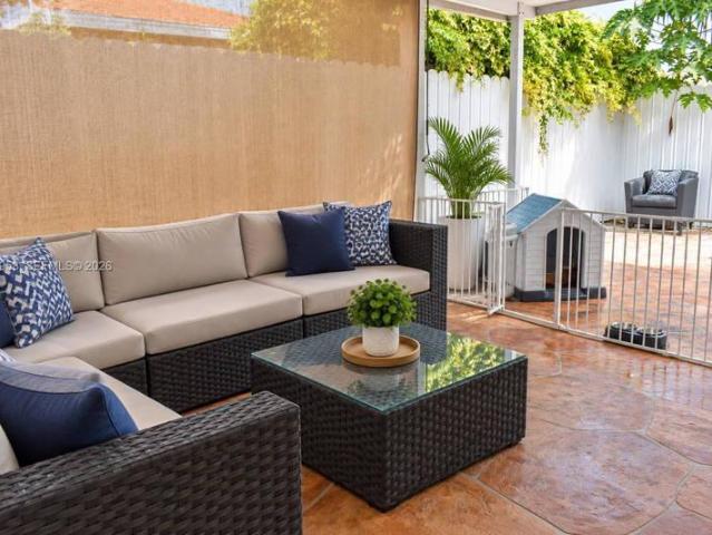3 bedroom, Miami FL 33175 105642366