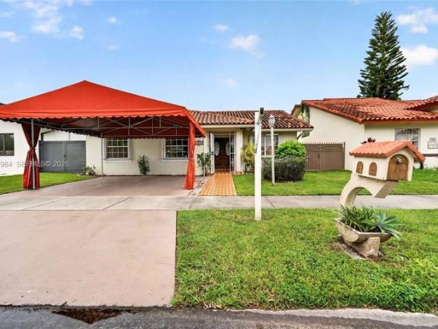 3 bedroom, Miami FL 33177 105973134