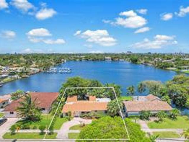 3 bedroom, Miami FL 33180 96295454