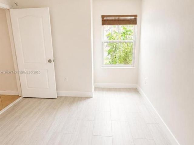 3 bedroom, Miami FL 33185 106220673