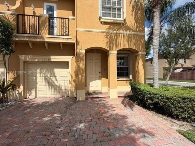 3 bedroom, Miami FL 33186 106220648