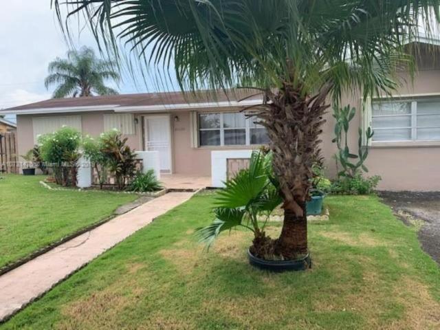 3 bedroom, Miami FL 33189 106110216