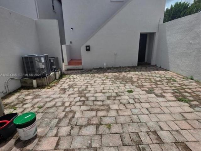 3 bedroom, Miami FL 33196 106220759