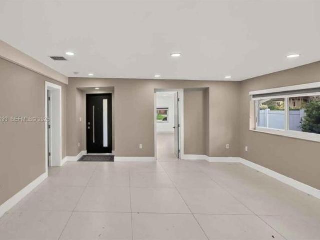 3 bedroom, Miami Springs FL 33166 106220807