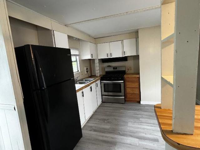 3 bedroom, Middlebourne WV 26149 104932051
