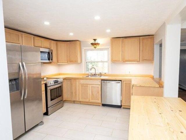 3 bedroom, Middleboro MA 02346 105586964